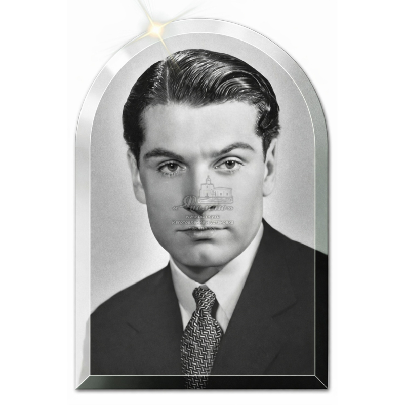Черно-белый портрет на памятник из стекла